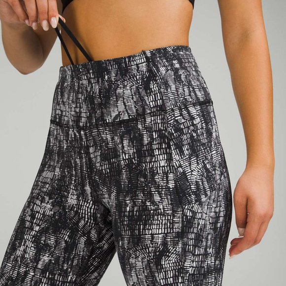 Lululemon Fast and Free High-Rise Tight 25" Lino Slide Alpine White Black - Picture 5 of 9